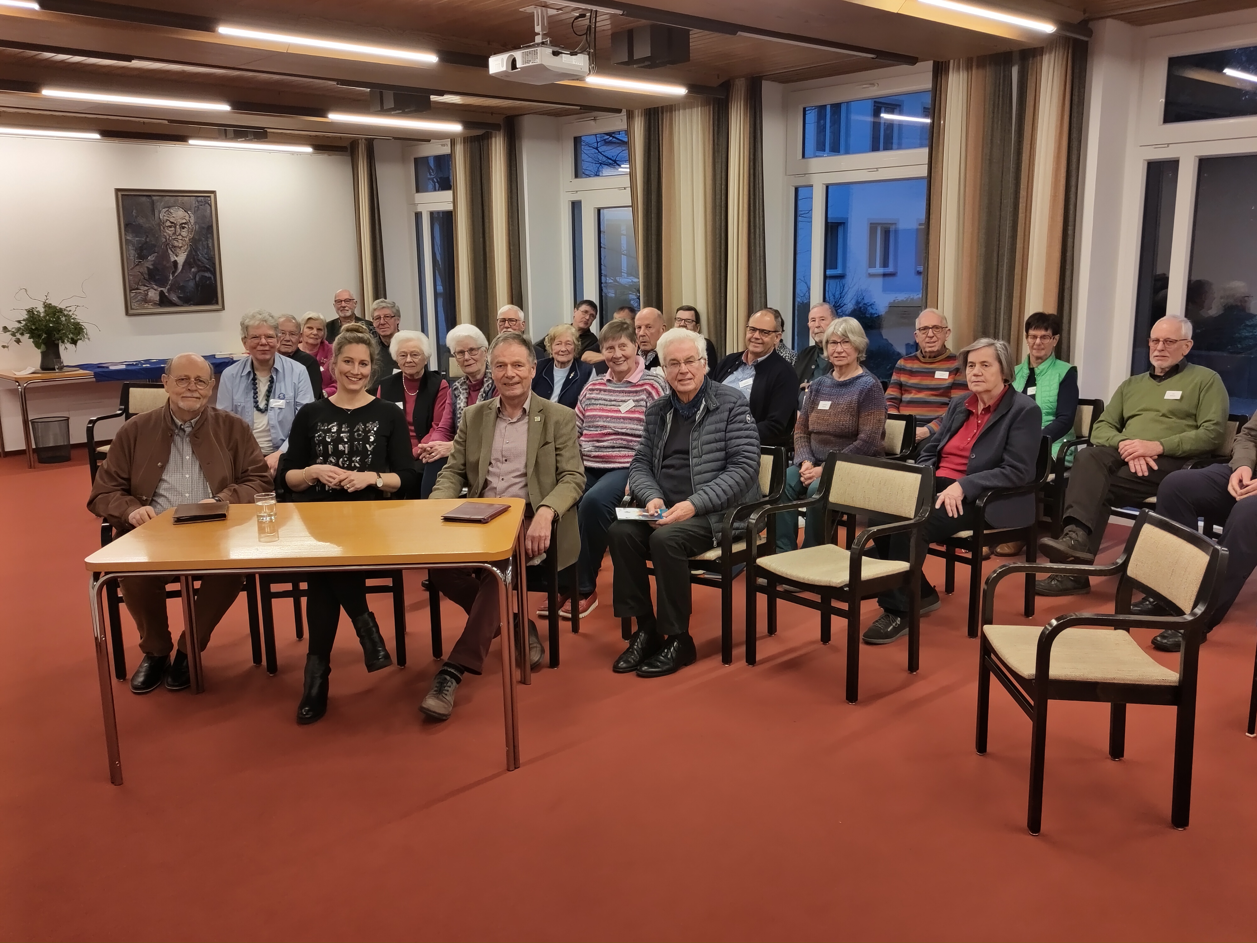 Foto: Blick in den Vortragsraum mit Peter Frhlingsdorf, Vorsitzender der Senioren-Union im Bezirk OWL, Verena Mertens und Hubertus Fehring.