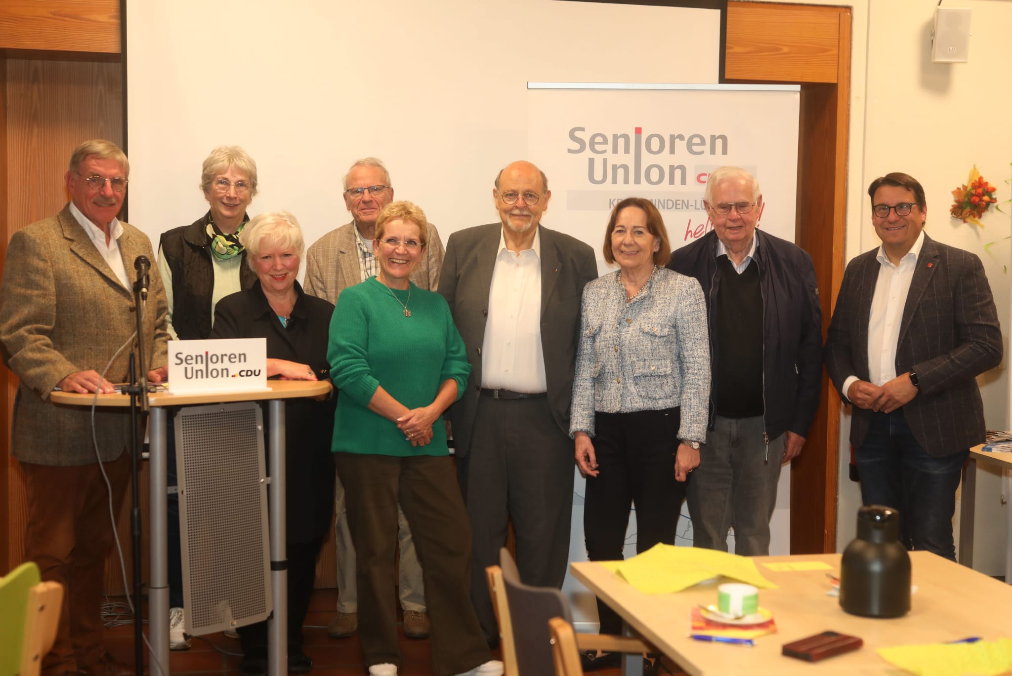 v.l.n.r.: Volker Steffen, Ulrike Kokemor, Renate Finkeldey, Klaus Dieter Klaas, Jutta Niemann, Peter Frhlingsdorf, Adelheid Traue, Rolf Schnittker, Dr. Oliver Vogt MdB